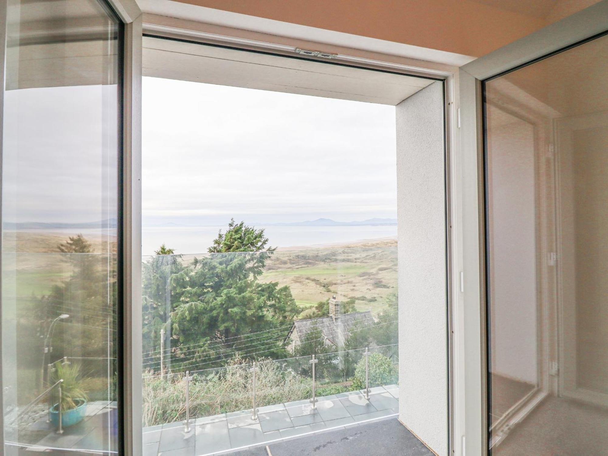 Aelfor Villa Harlech Bagian luar foto