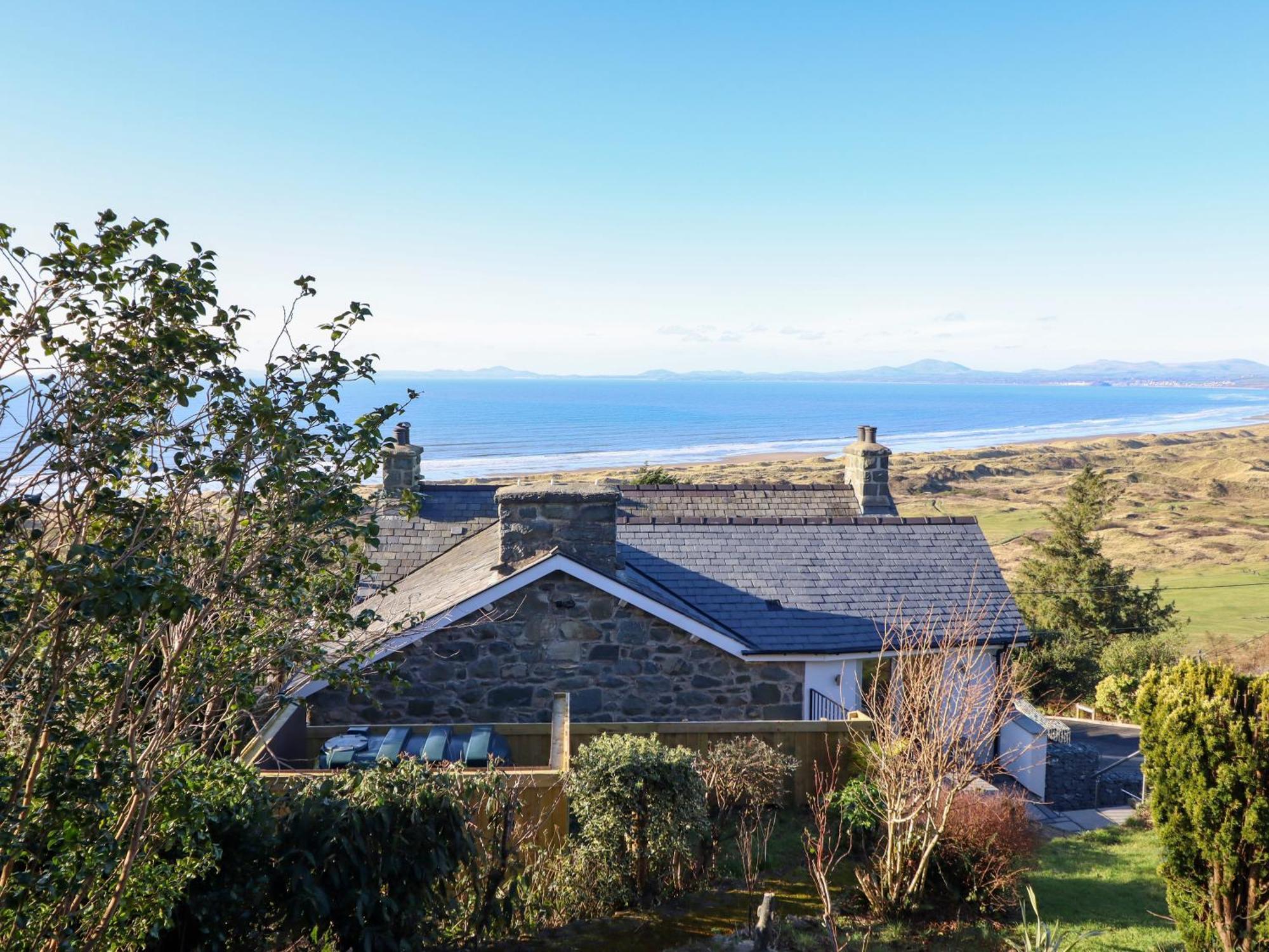 Aelfor Villa Harlech Bagian luar foto