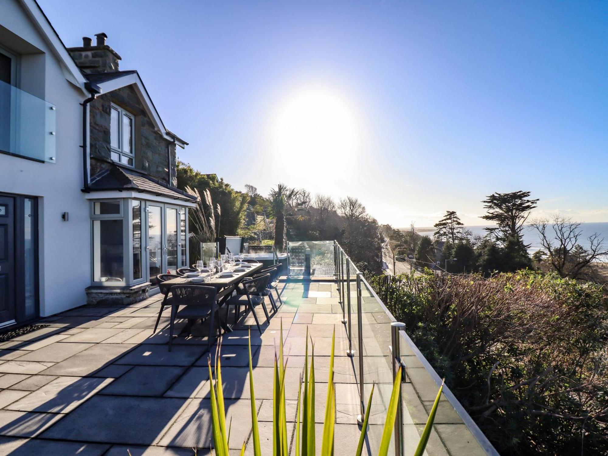 Aelfor Villa Harlech Bagian luar foto